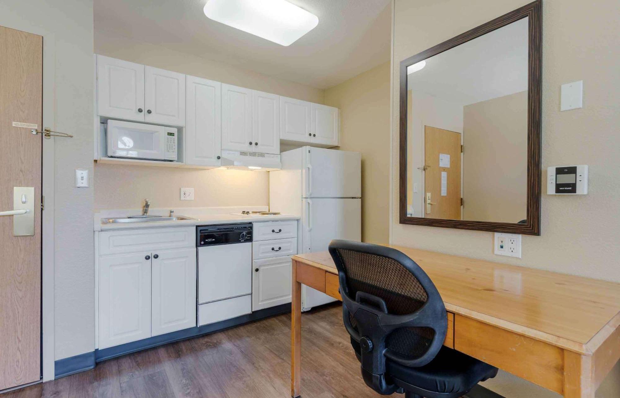 Extended Stay America Suites - Pleasanton - Chabot Dr Exterior photo